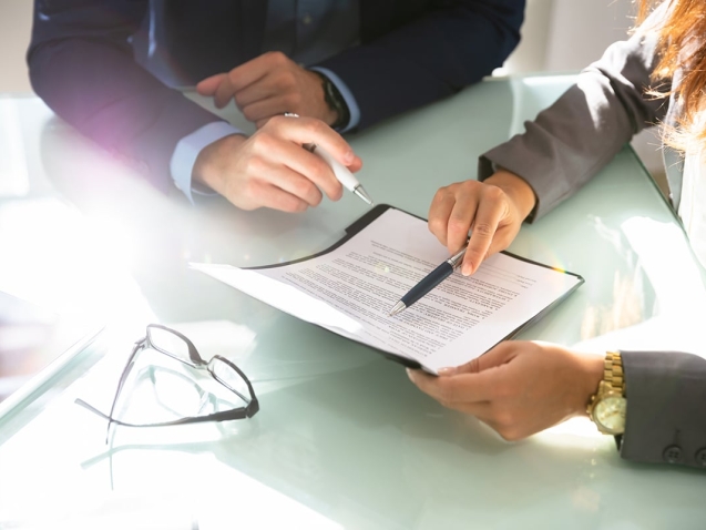 Arbitration-Versus-Mediation-What’s-the-Difference